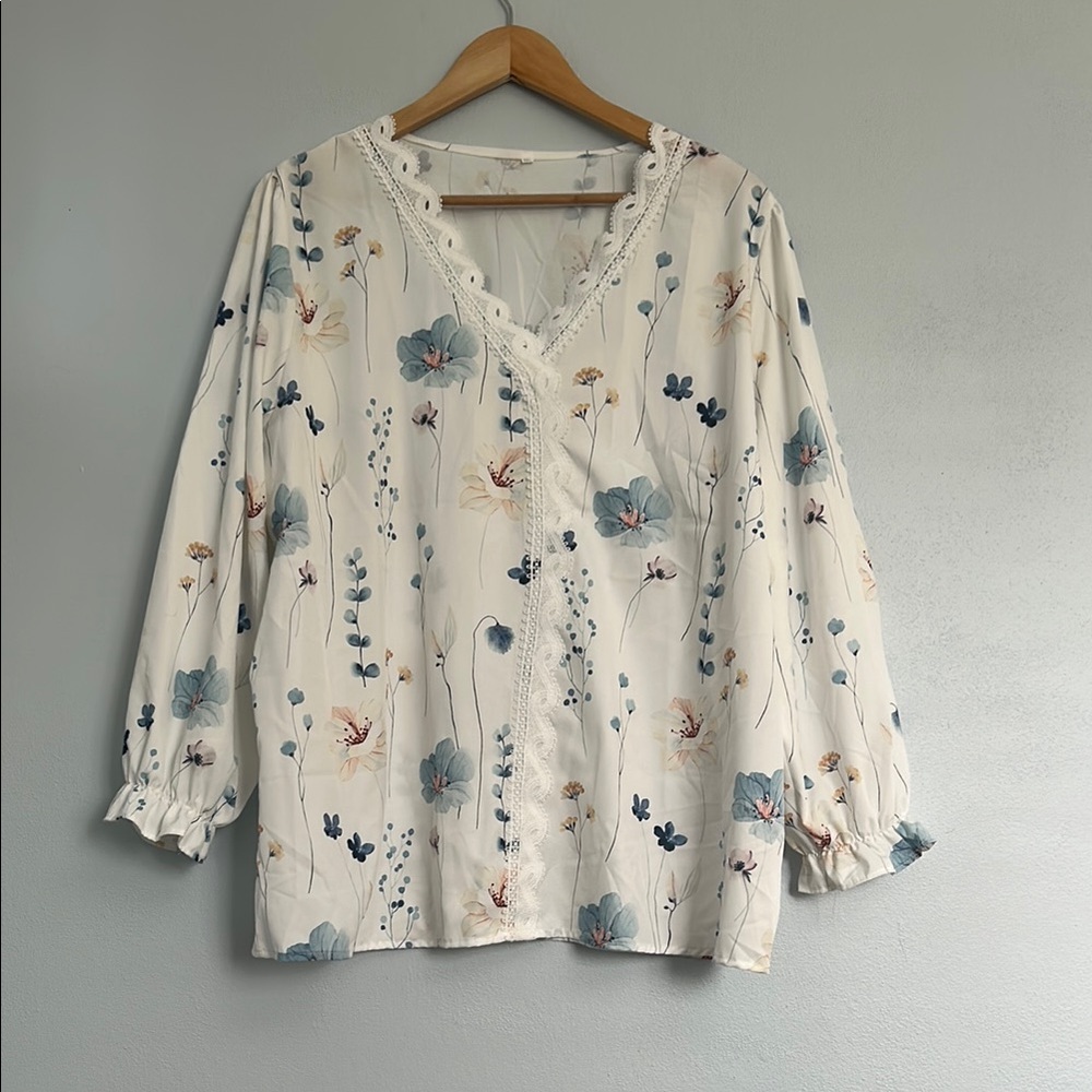 Cream and Blue Ruffled 3/4 Sleeve Blouse